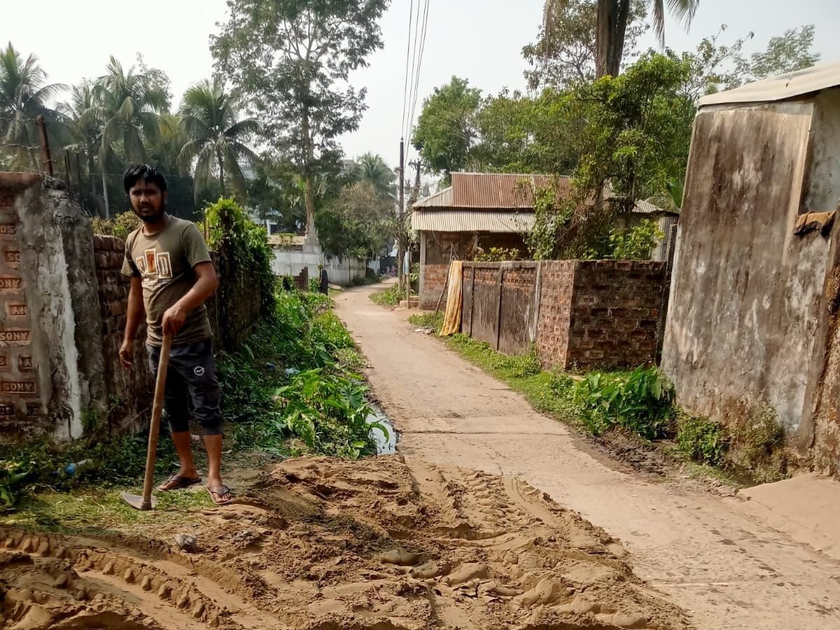 চারপাশ ও যাতায়াত